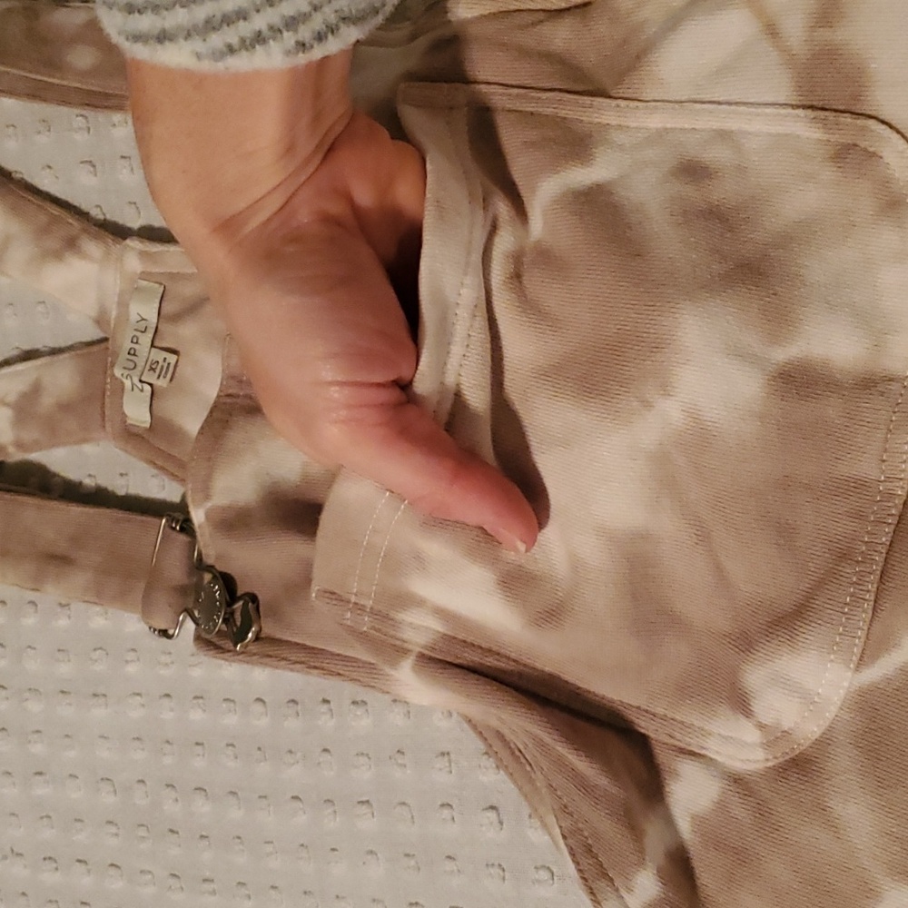 3/$25 Z SUPPLY xs jumper - Picture 6 of 10